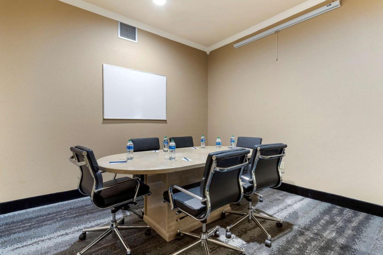 Comfort Kingwood Houston North 59 Hotel