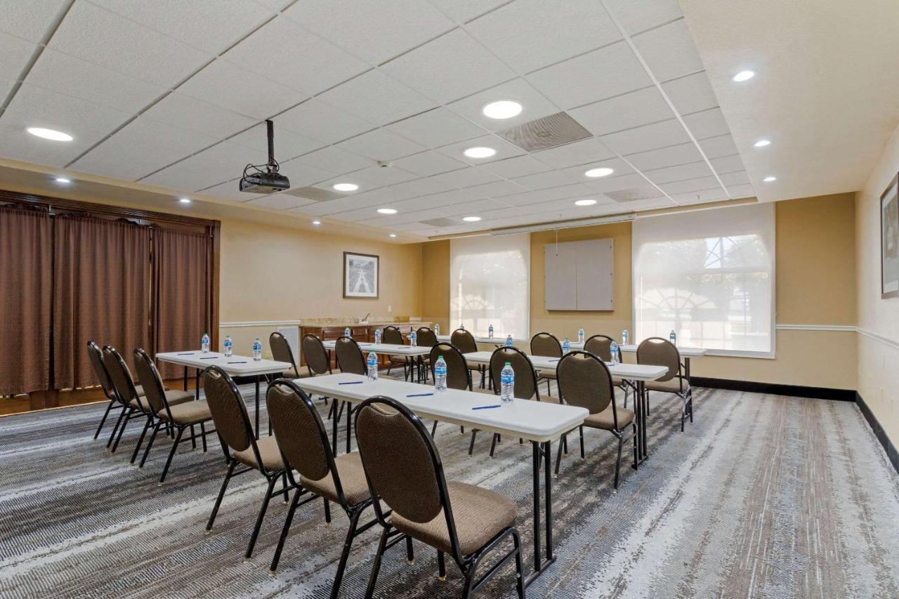 Comfort Kingwood Houston North 59 Hotel 3*
