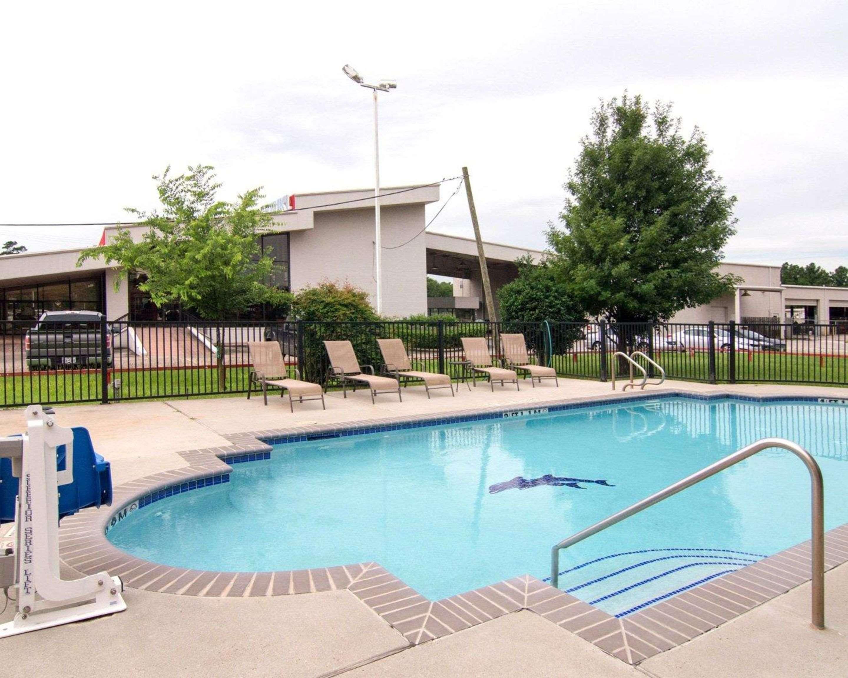 Comfort Kingwood Houston North 59 Hotel