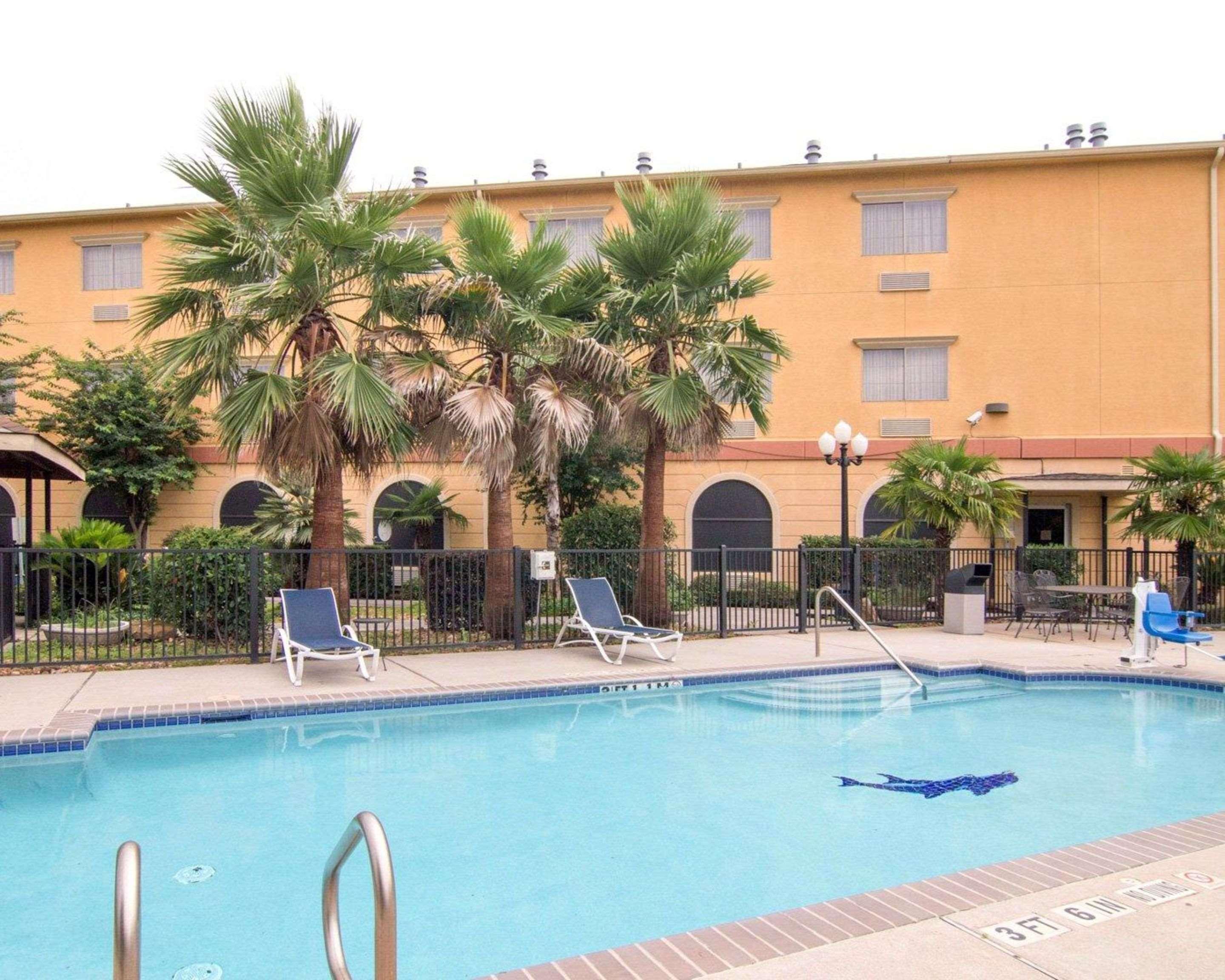 Comfort Kingwood Houston North 59 3*