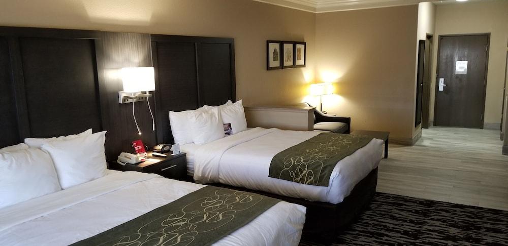 Hotel Comfort Kingwood Houston North 59 3*